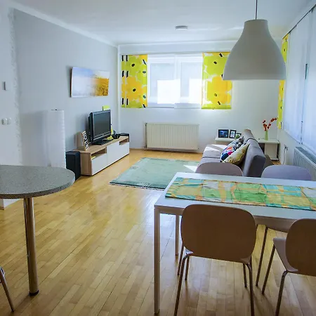 Goldenfields Apartment