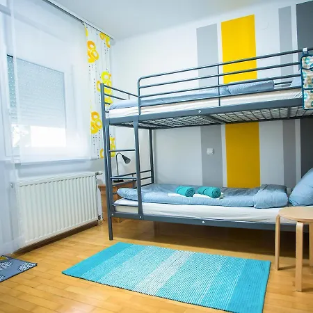 Goldenfields Apartment *